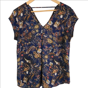 3/$25 DR2 V Neck Blouse Size M navy paisley print lightweight top cap sleeve